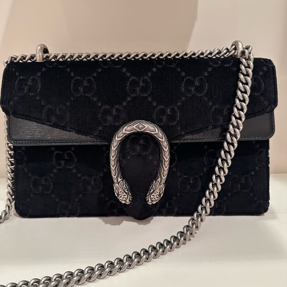 Gucci GG Logo Velvet Dionysus Shoulder Bag - Picture 4 of 14